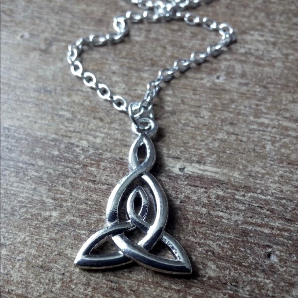 Celtic knot necklace Silver plated irish celtic knot mother & daughter necklace - Picture 2 of 9